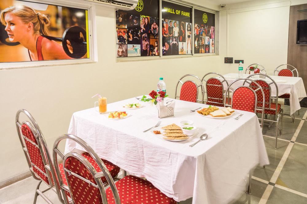 Treebo Trend Royal Kourt Aurangabad Hotel Ngoại thất bức ảnh
