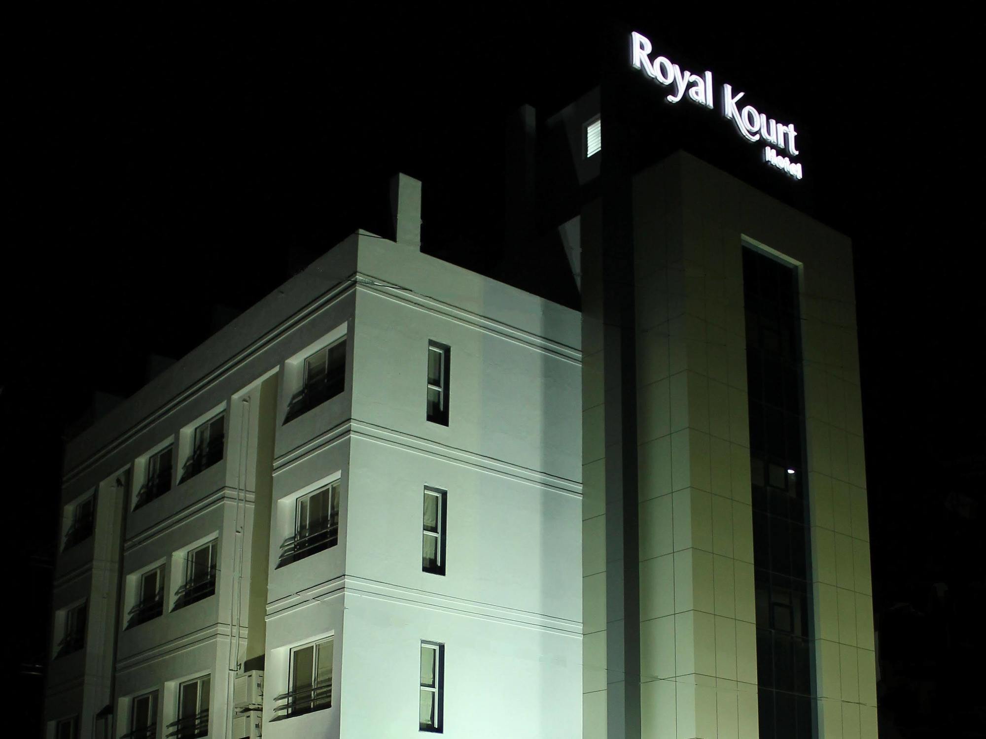 Treebo Trend Royal Kourt Aurangabad Hotel Ngoại thất bức ảnh
