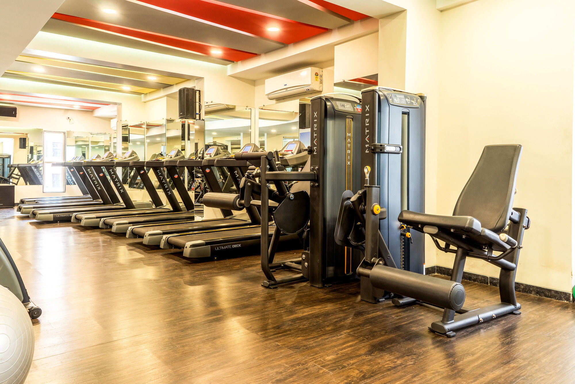 Treebo Trend Royal Kourt Aurangabad Hotel Ngoại thất bức ảnh