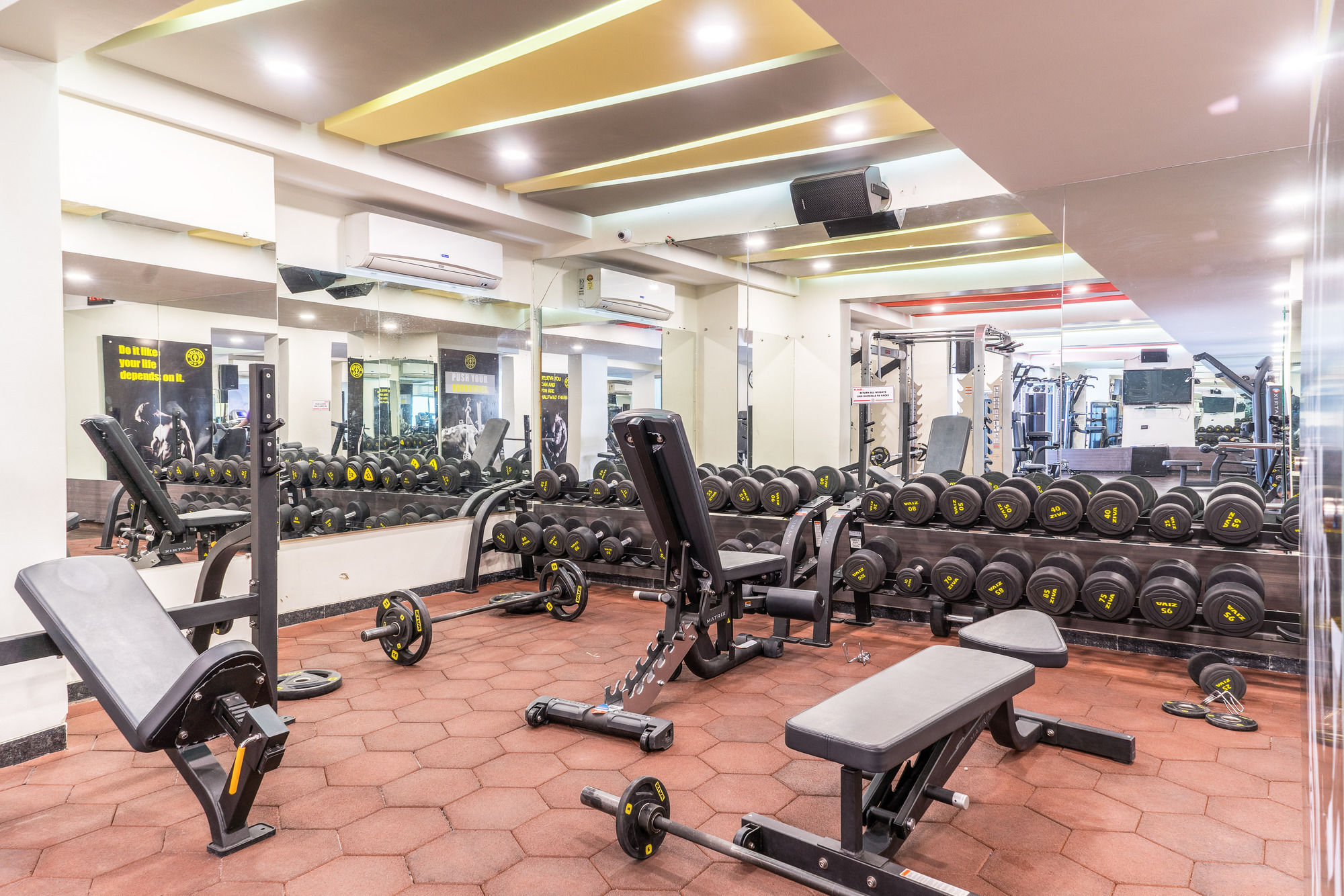 Treebo Trend Royal Kourt Aurangabad Hotel Ngoại thất bức ảnh